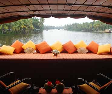 Two-bedroom-kerala-houseboat